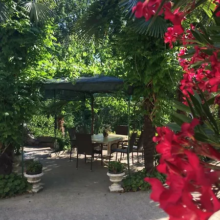 Tusculum Maison d'hôtes 3*